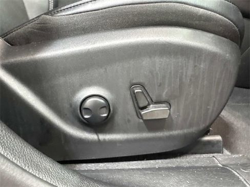 Used 2023 Jeep Cherokee Altitude Lux image 23