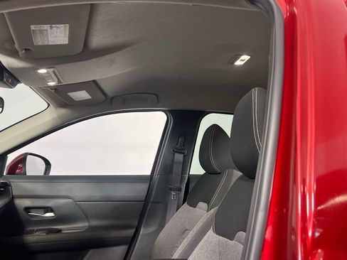 Used 2025 Nissan Kicks SV image 21