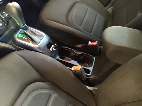 Used 2021 Jeep Renegade Latitude w/ Convenience Group image 26