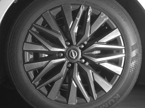 Used 2025 Nissan Altima 2.5 SV image 12