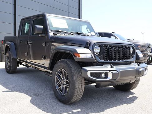 New 2026 Jeep Gladiator Sport AWD/4WD image 6