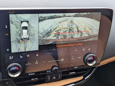 Used 2025 Lexus NX 300h AWD w/ Luxury Package image 36