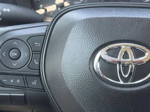 Used 2025 Toyota Corolla LE FWD image 15