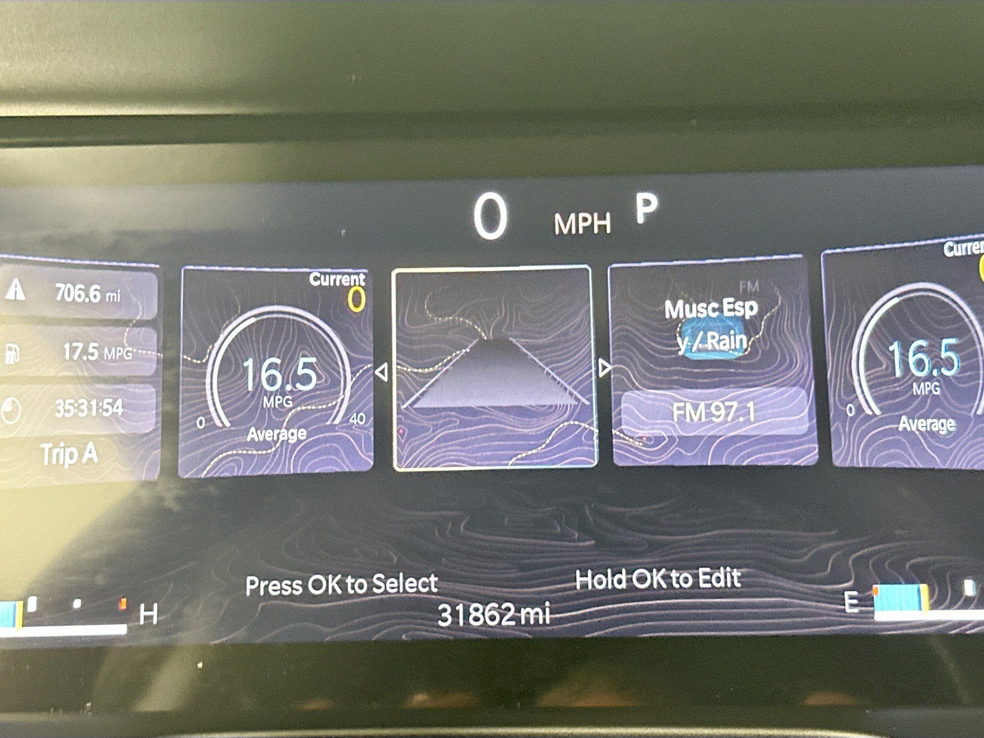 Used 2023 Jeep Grand Cherokee Laredo AWD/4WD image 12