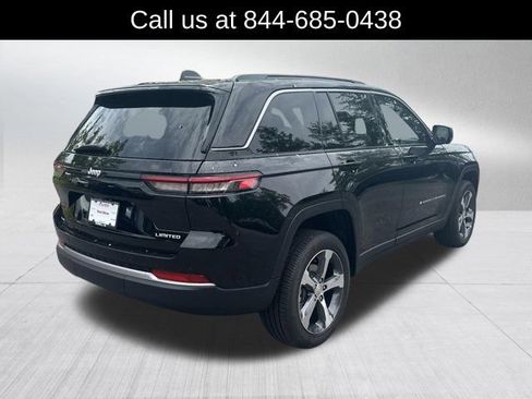 New 2026 Jeep Grand Cherokee Limited RWD image 5