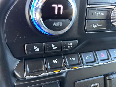 Used 2022 GMC Sierra 1500 SLT image 32