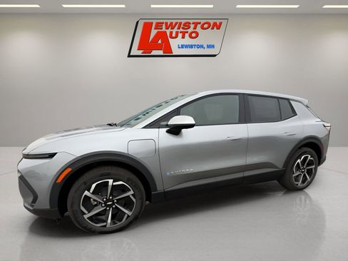 New 2026 Chevrolet Equinox EV LT image 4