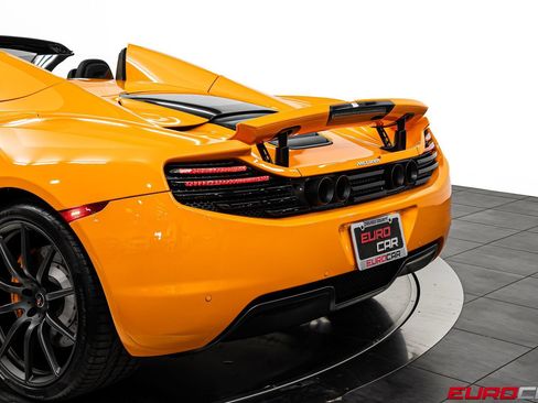 Used 2013 McLaren MP4-12C Spider RWD image 23
