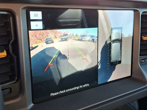 Used 2024 Ford Bronco Badlands image 19