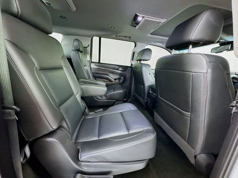 Used 2018 Chevrolet Suburban LT image 31