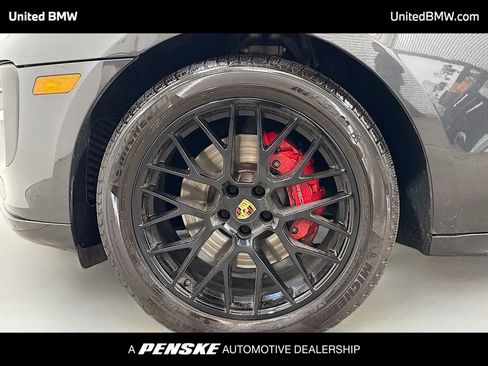 Used 2021 Porsche Macan GTS image 2