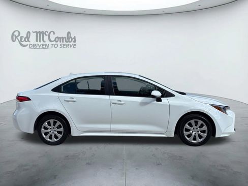 Used 2025 Toyota Corolla LE FWD image 6