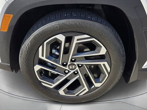 Used 2025 Hyundai Tucson Limited image 9