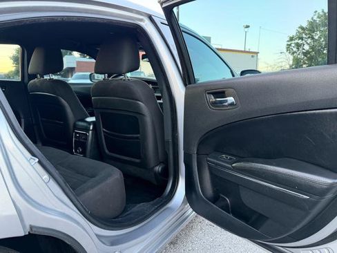 Used 2013 Dodge Charger SE w/ Connectivity Group RWD image 17