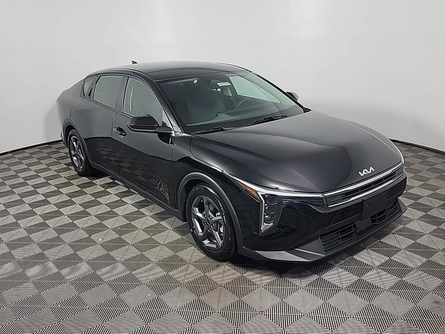 Used 2025 Kia K4 FWD image 2