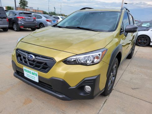 Used 2024 Subaru Outback Premium w/ Popular Package #1A AWD/4WD image 3