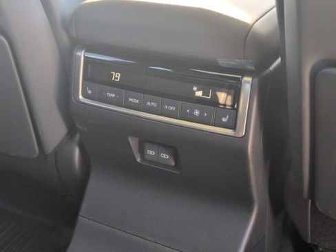 Used 2024 Lexus GX 550 w/ Accessory Package (2T) image 28