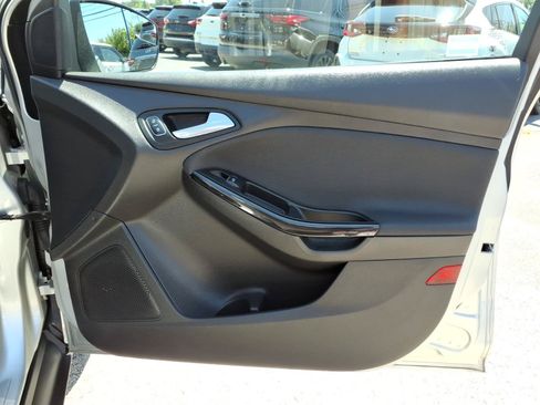 Certified 2018 Ford Focus Titanium FWD image 30