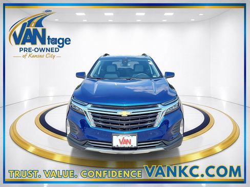 Used 2022 Chevrolet Equinox LT AWD/4WD image 2
