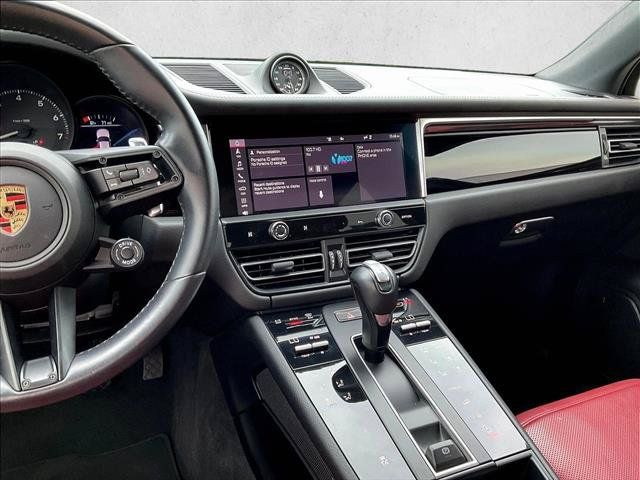 Used 2024 Porsche Macan Turbo AWD/4WD image 8