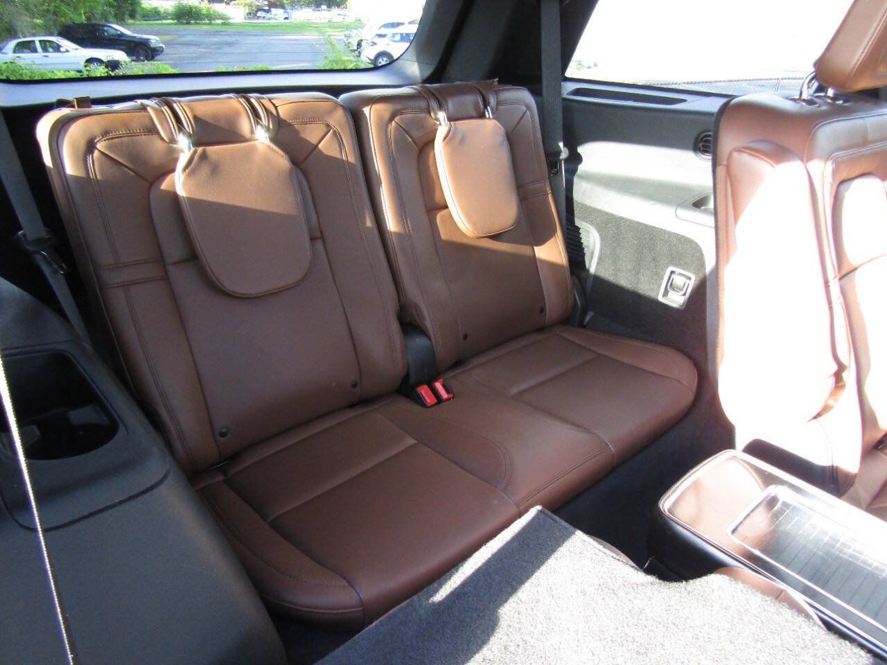 Used 2023 Lincoln Aviator Reserve w/ Equipment Group 201A AWD/4WD image 27