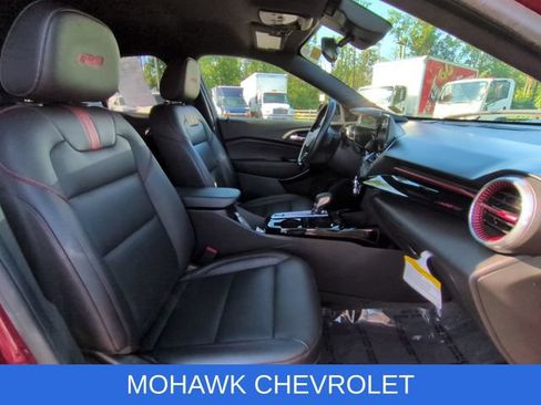 Used 2024 Chevrolet Trax RS w/ Driver Confidence Package FWD image 28