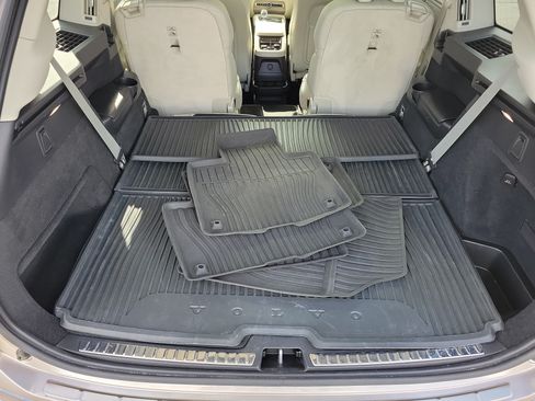 Used 2023 Volvo XC90 T8 Ultimate w/ Lounge Package AWD/4WD image 8
