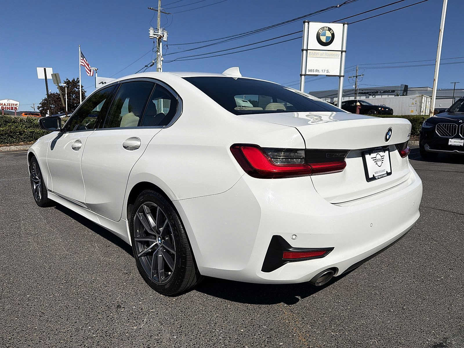 Used 2020 BMW 330i Sedan w/ Convenience Package RWD image 12