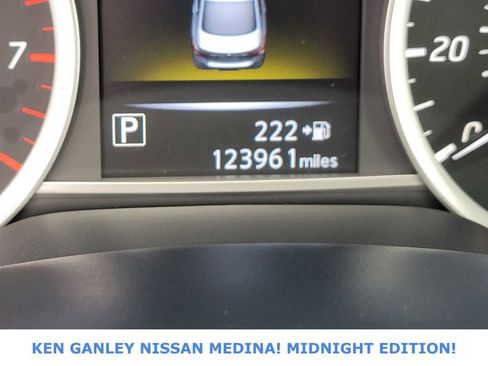 Used 2018 Nissan Sentra SR w/ SR Midnight Edition Package image 34