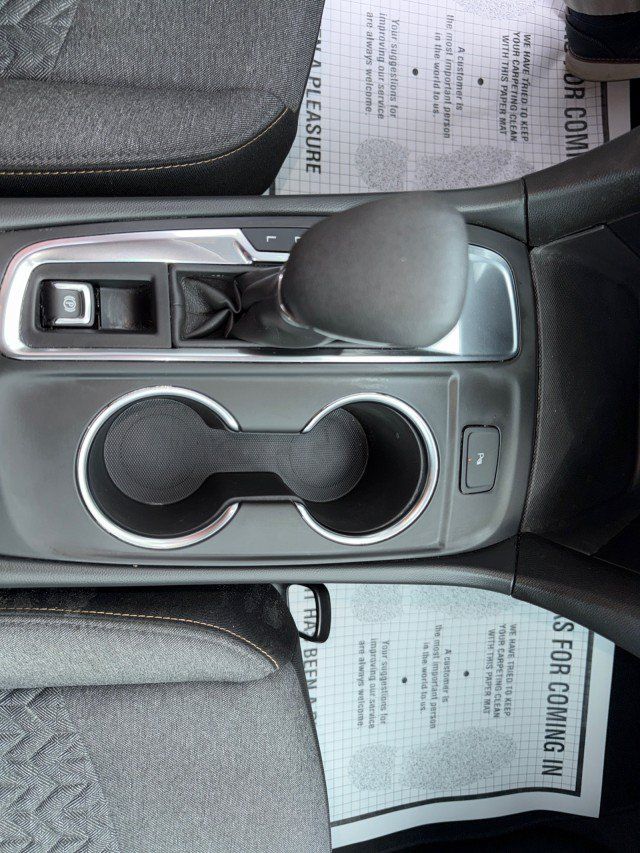 Used 2024 Chevrolet Equinox LT FWD image 34