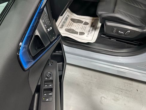 Used 2025 BMW X3 xDrive30i w/ M Sport Package image 9