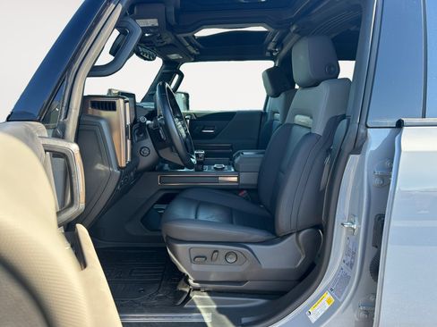Used 2025 GMC Hummer EV 2X w/ LPO, Sport Package image 22