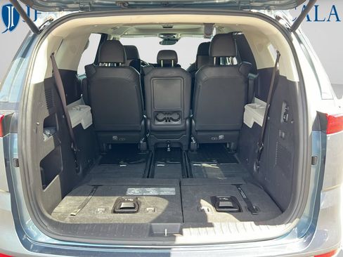 Used 2023 Kia Carnival SX Prestige FWD image 12