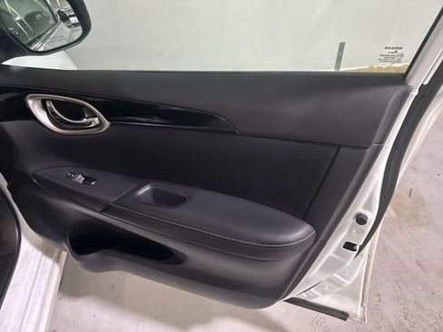 Used 2019 Nissan Sentra SV image 12