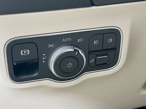 Certified 2026 Mercedes-Benz GLA 250 4MATIC image 10