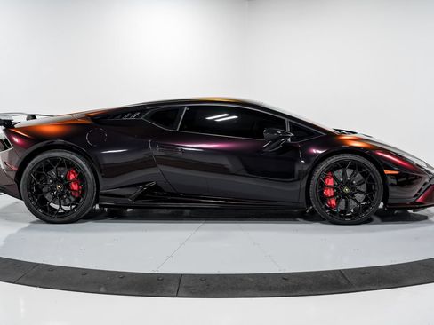 Used 2024 Lamborghini Huracan Tecnica RWD image 2