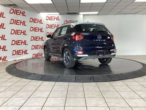 New 2026 Hyundai Venue SEL FWD image 5