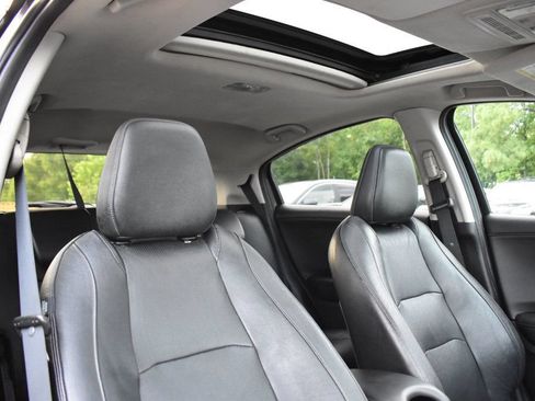 Used 2021 Honda HR-V EX-L image 14