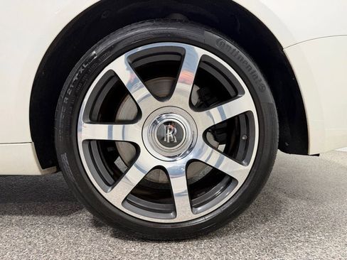 Used 2019 Rolls-Royce Wraith image 9