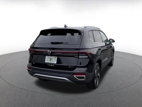 Used 2025 Volkswagen Taos SE image 13