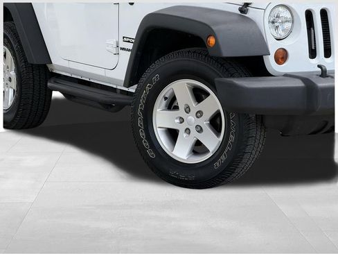 Used 2013 Jeep Wrangler Sport AWD/4WD image 28