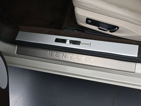 Used 2022 Bentley Continental GT AWD/4WD image 16