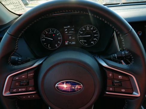 Certified 2025 Subaru Outback Premium image 25