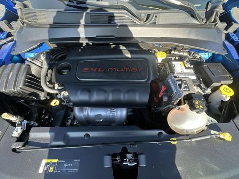Used 2022 Jeep Compass Trailhawk w/ Trailhawk Convenience Group AWD/4WD image 24
