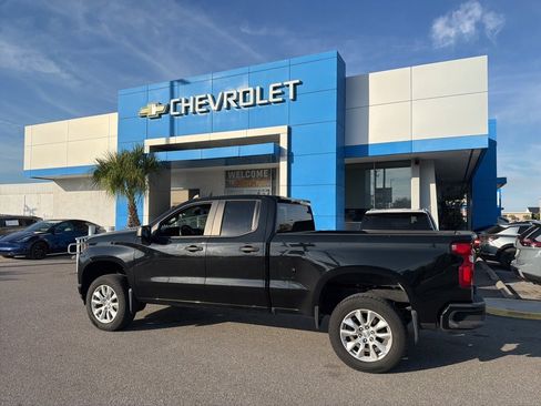 Used 2019 Chevrolet Silverado 1500 Custom w/ Custom Value Package image 16