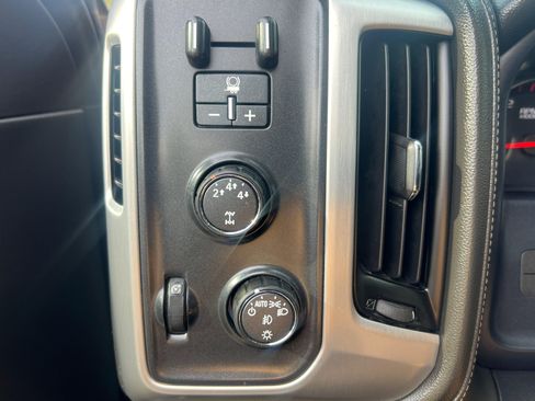 Used 2016 GMC Sierra 2500 SLT w/ Duramax Plus Package image 20