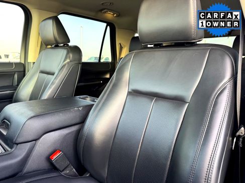 Used 2022 Ford Expedition XLT image 13