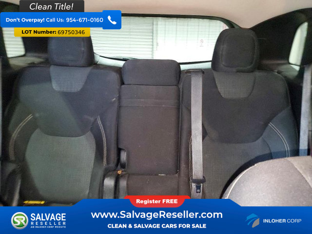 Used 2015 Jeep Cherokee Latitude AWD/4WD image 13