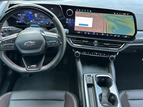 New 2025 Chevrolet Equinox EV RS image 14