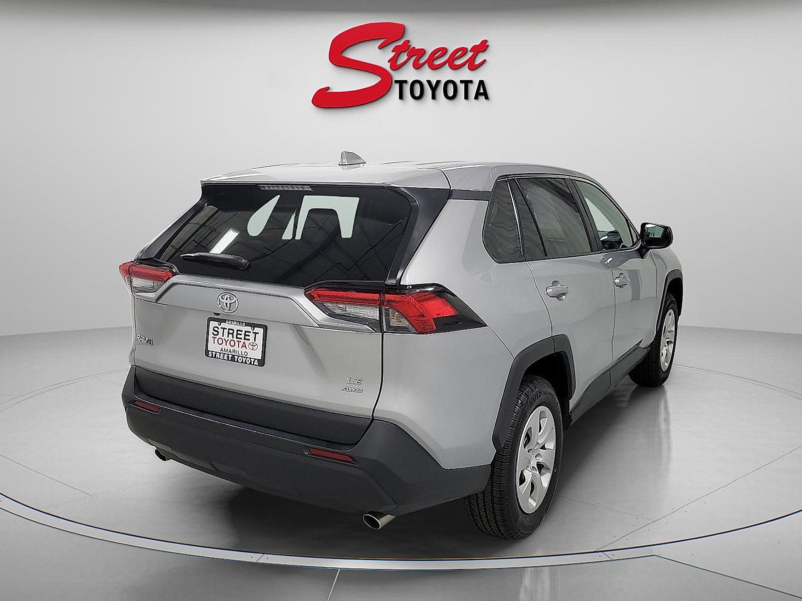 Certified 2024 Toyota RAV4 LE AWD/4WD image 4